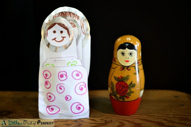 Russian Nesting Paper Dolls