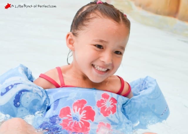 How we Stay Safe at the Pool With Kids Who Can&rsquo;t Swim (Puddle Jumpers)