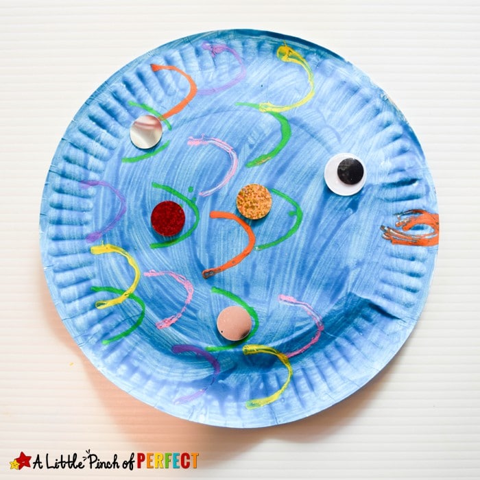 Paper Plate Fish Craft Inspired by The Rainbow Fish: a perfect read and craft book activity for kids (preschool, kindergarten, ocean, summer, childrens literature) 