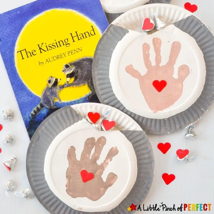 Handprint and Kisses Paper Plate Craft Inspired by The Kissing Hand