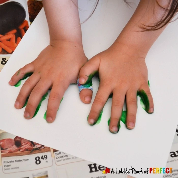 Handprint Four Leaf Clover: A cute and easy St. Patrick's Day craft to make with kids (St. Patrick’s Day, Preschool, Kindergarten, Spring)