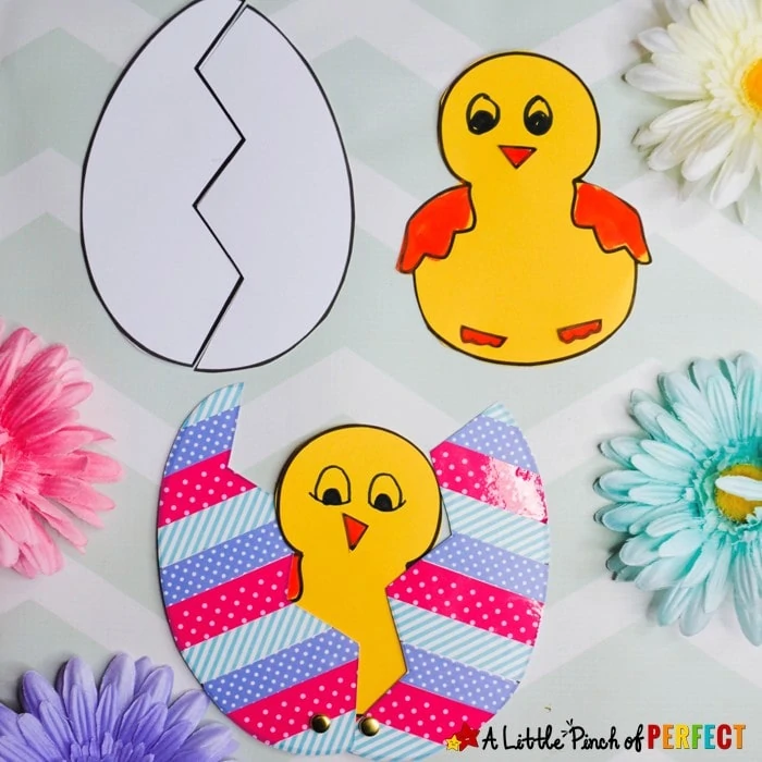 Peek a Boo Easter Egg Chick Craft and Free Template: Children can make a peek a boo Easter Egg Chick craft with our free template. The egg "cracks" open to reveal the cute chick inside. (#kidscraft #eastercrafts #craftsforkids #kids)
