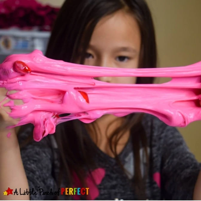 How to make Valentine's Day slime: This slime recipe is soft, stretchy, and not sticky. (#slime #sensoryplay #kidsactivity #valentinesday)