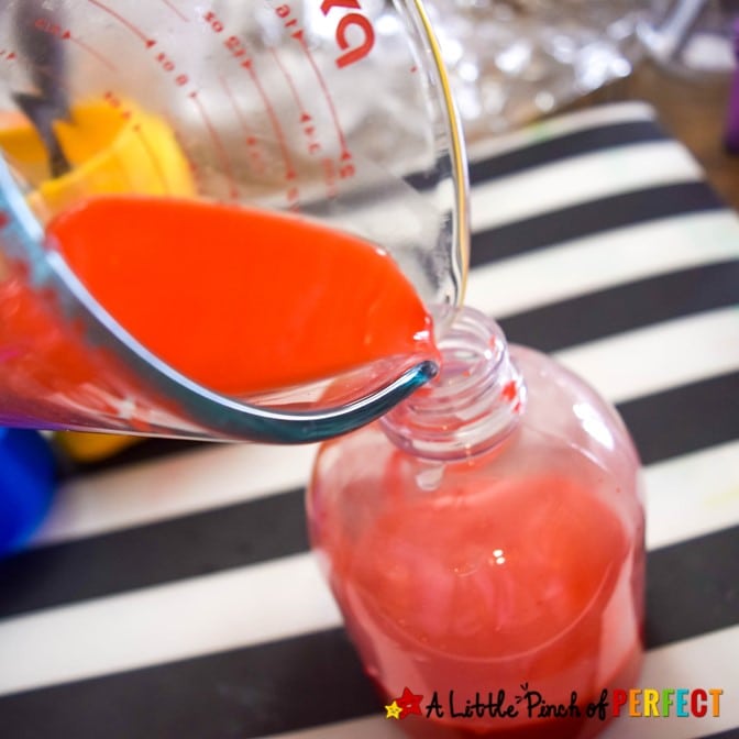 How to make homemade snow paint to paint the snow bright colors (#winter, #kidsactivity #kidscraft)