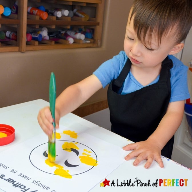 Father's Day Emoji Handprint Craft and Free Template: A cute and easy craft for kids to make for their Dad. (#fathersday #kidscraft #craft)