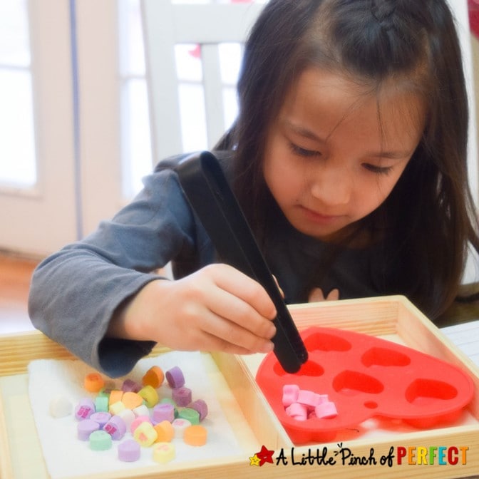 Valentine's Conversation Heart Sorting: Fine Motor Skills and Colors: Adapt this simple and fun activity for children so they can learn colors, counting, one-to-one correspondence and fine motor skills. #valentinesday #preschool #kindergarten #homeschool