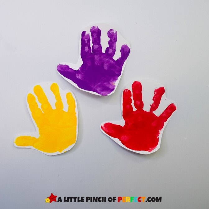 Painted handprints for flower craft #kidscraft #preschool #handprint
