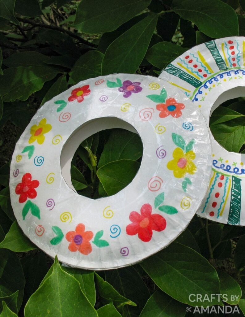 Frisbee Paper Plate Craft for Kids to Make and Play With