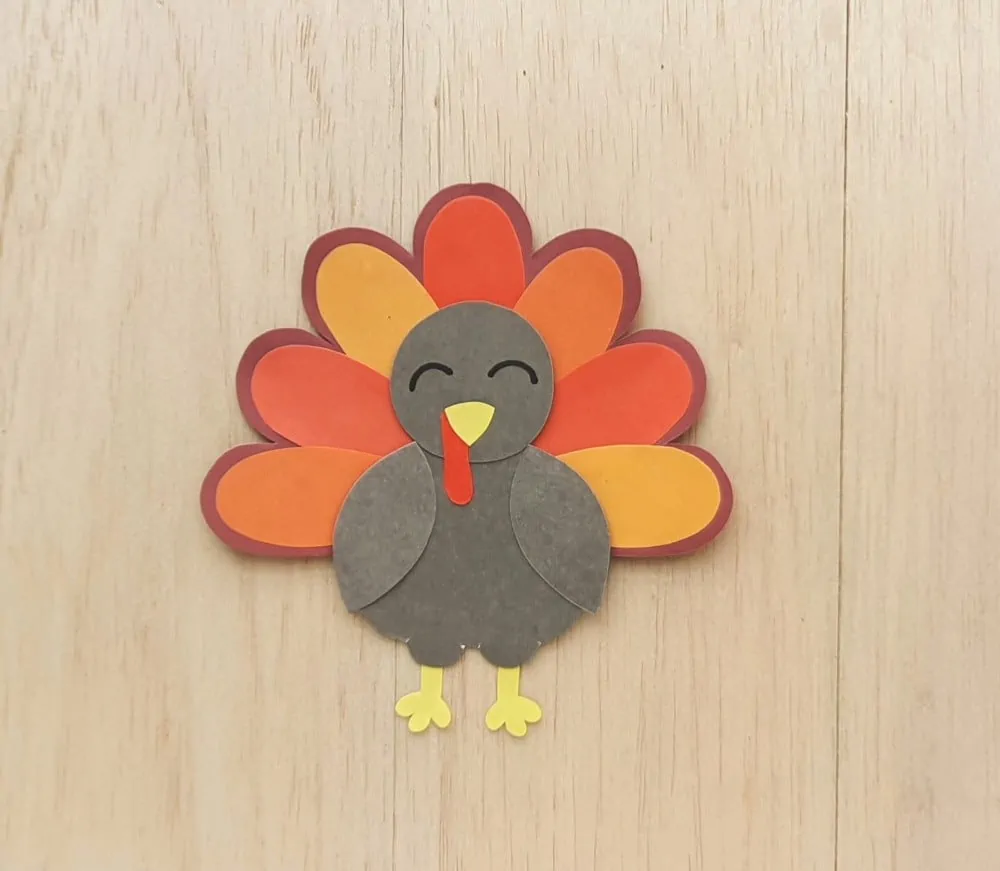 Turkey Thanksgiving Craft and more ideas for kids to make this Thanksgiving.  #thanksgivingcraft #kidscraft #kidsactivity