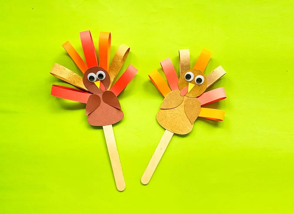 Paper Turkey Craft and more ideas for kids to make this Thanksgiving.  #thanksgivingcraft #kidscraft #kidsactivity
