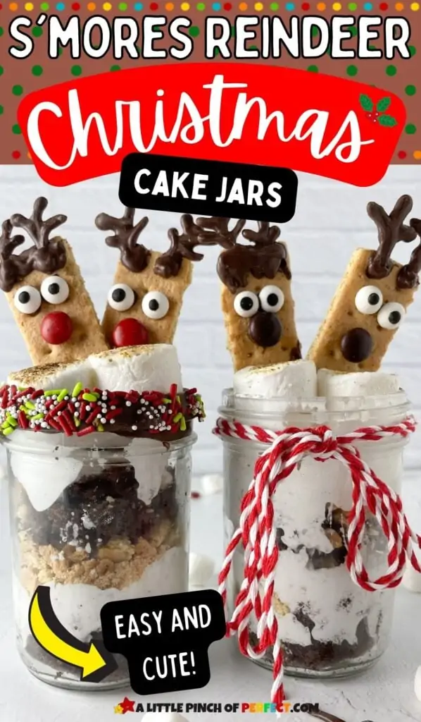 S'mores Reindeer Treat: a CUTE and EASY Christmas Cake Jar recipe to make and eat during the holidays! Cute for parties and easy to serve. #christmas #dessert #cakejar #grahamcracker #m&M 